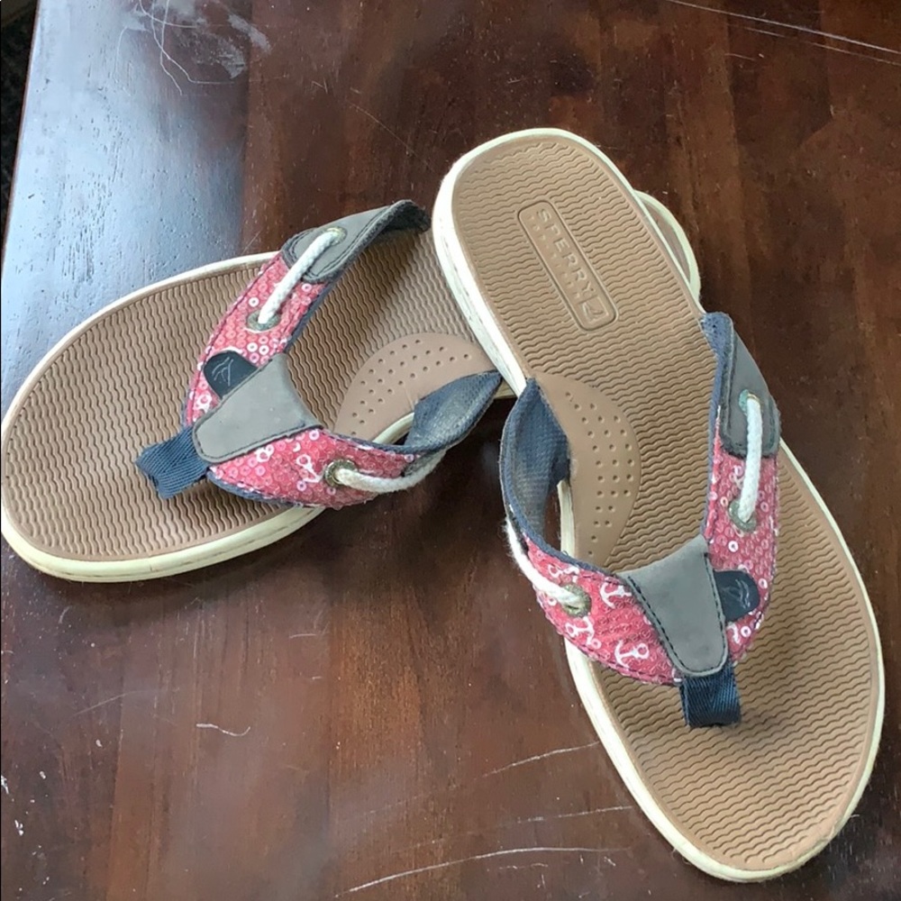 Sperry flip flops